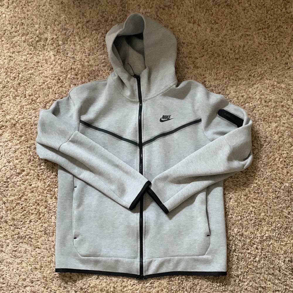 Nike tech